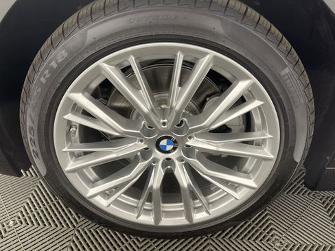 Certified 2024 BMW 330i xDrive Sedan w/ Convenience Package AWD/4WD image 10