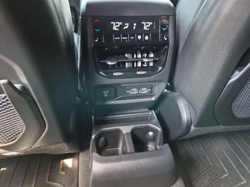Used 2023 Jeep Grand Cherokee L Overland w/ Luxury Tech Group IV AWD/4WD image 37