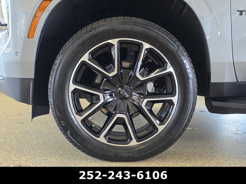 Used 2025 Chevrolet Tahoe RST w/ Advanced Technology Package AWD/4WD image 55