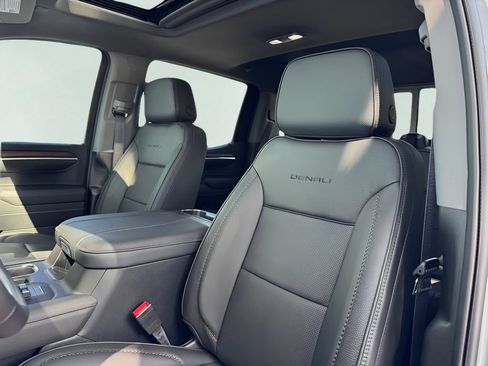 New 2026 GMC Sierra 1500 Denali AWD/4WD image 9