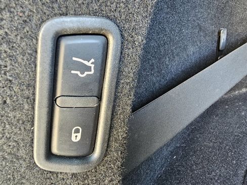 Used 2017 Maserati Levante S image 26