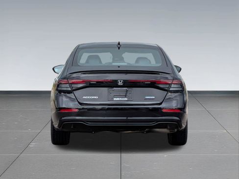 Used 2023 Honda Accord Sport image 4