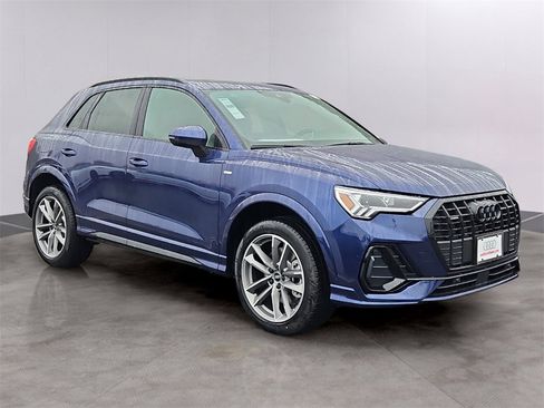 New 2025 Audi Q3 2.0T Premium image 2