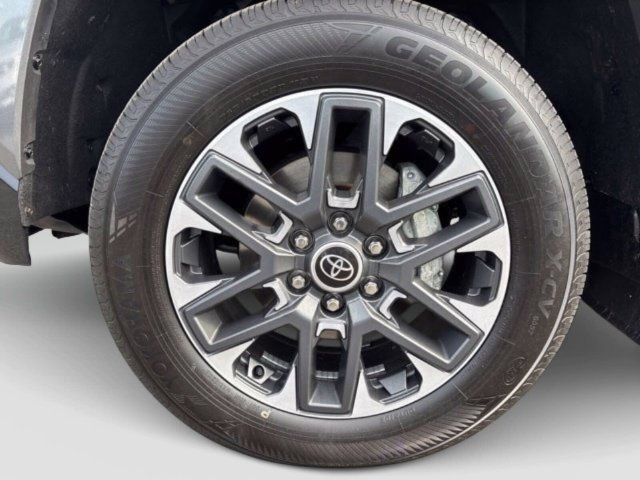 Used 2022 Toyota Tundra Limited AWD/4WD image 11