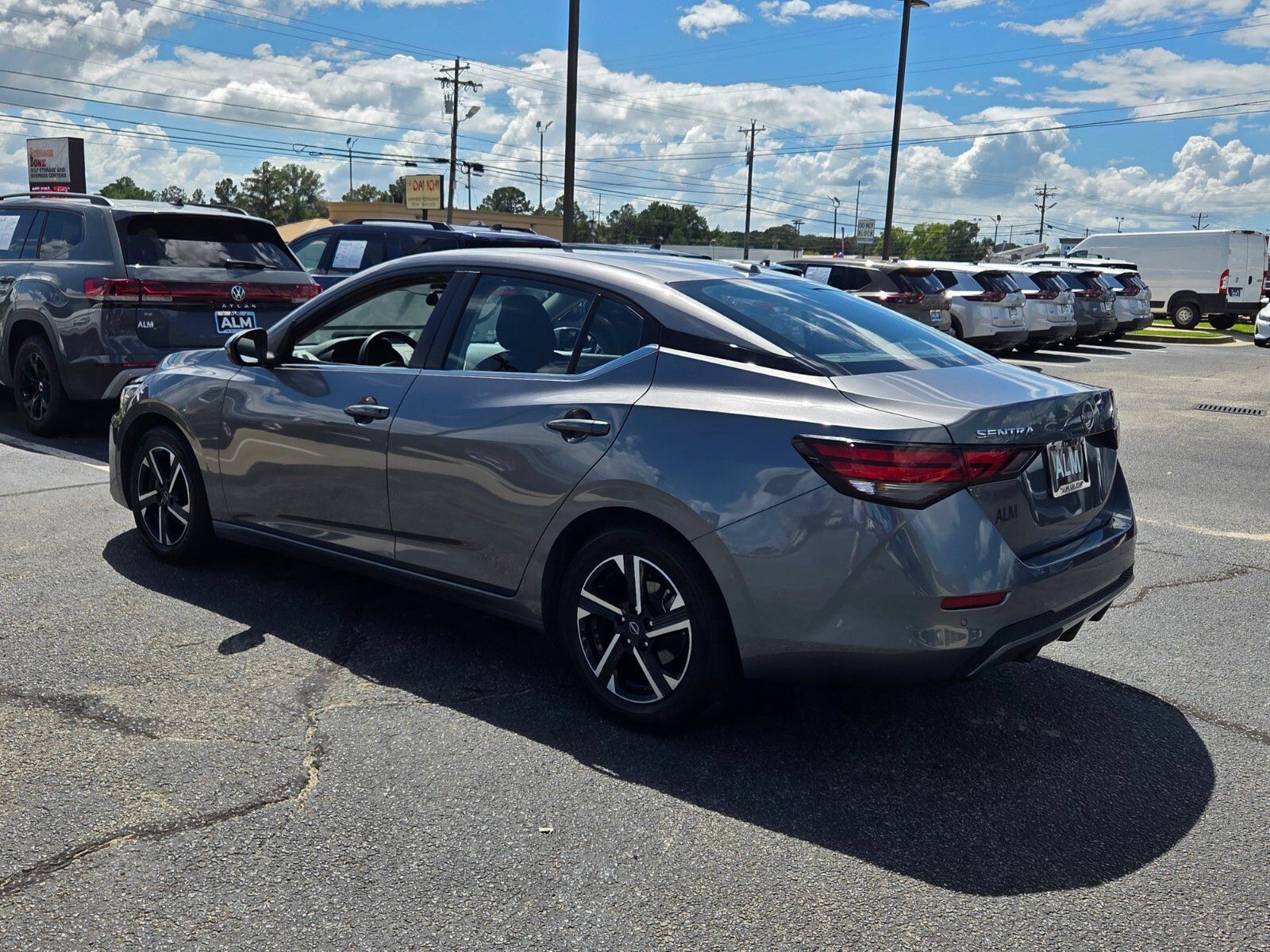 Used 2024 Nissan Sentra SV FWD image 9