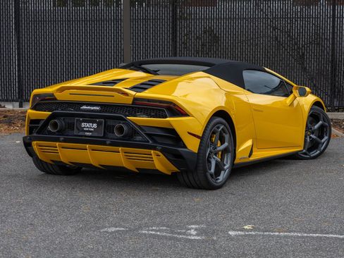 Used 2024 Lamborghini Huracan EVO image 46