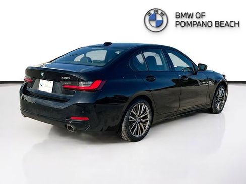Used 2023 BMW 330i Sedan w/ Driving Assistance Package image 7