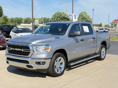Used 2023 RAM 1500 Big Horn AWD/4WD image 3