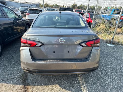 Used 2020 Nissan Versa S FWD image 6