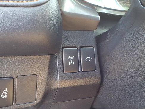 Used 2018 Toyota RAV4 SE w/ Power Extra Value Package AWD/4WD image 27