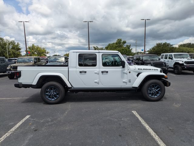 New 2026 Jeep Gladiator Sport AWD/4WD image 3