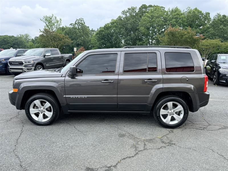 Used 2016 Jeep Patriot Latitude FWD image 8