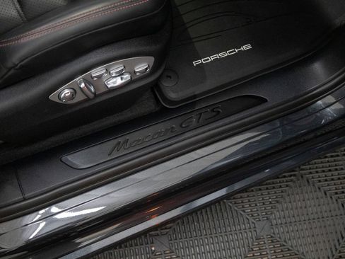 Used 2024 Porsche Macan GTS AWD/4WD image 30