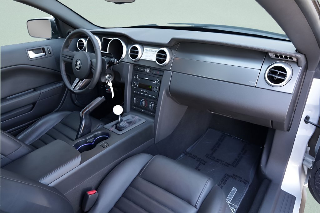 Used 2008 Ford Mustang Shelby GT500 RWD image 25
