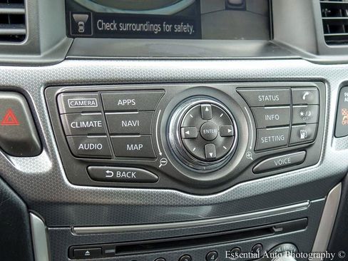 Used 2020 Nissan Pathfinder SL AWD/4WD image 19