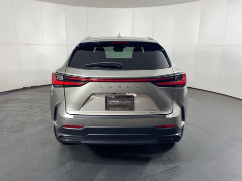 Certified 2025 Lexus NX 350 AWD w/ Accessory Package (2T) image 7