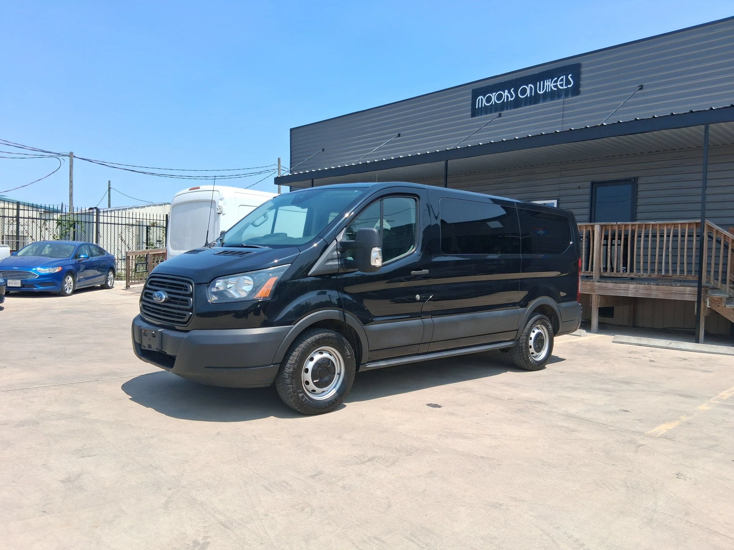 Used 2019 Ford Transit 150 XL RWD image 2