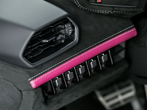 Used 2022 Lamborghini Huracan STO image 31