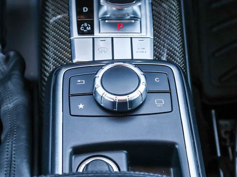 Used 2017 Mercedes-Benz G 63 AMG 4MATIC image 28