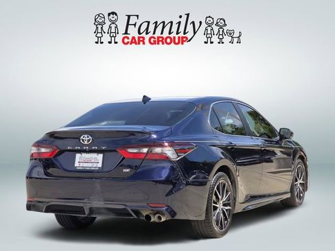 Used 2022 Toyota Camry SE image 4