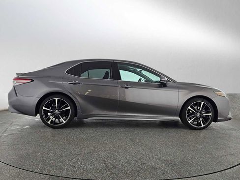 Used 2019 Toyota Camry XSE image 2