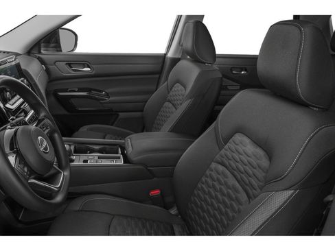 Used 2023 Nissan Pathfinder S image 4