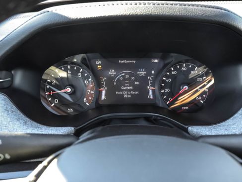 New 2025 Jeep Compass Latitude w/ Sun & Sound Group image 23