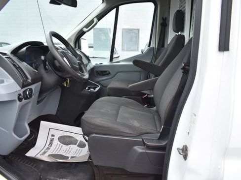 Used 2019 Ford Transit 250 148 Medium Roof RWD image 10