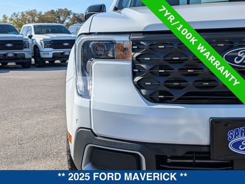 Certified 2025 Ford Maverick Lariat w/ 4K Tow Package image 9