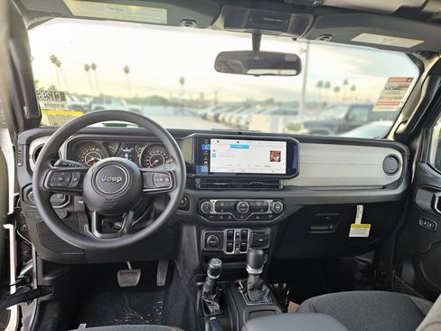 New 2026 Jeep Gladiator Sport image 25