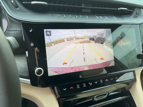 New 2026 Jeep Grand Cherokee L Limited image 10