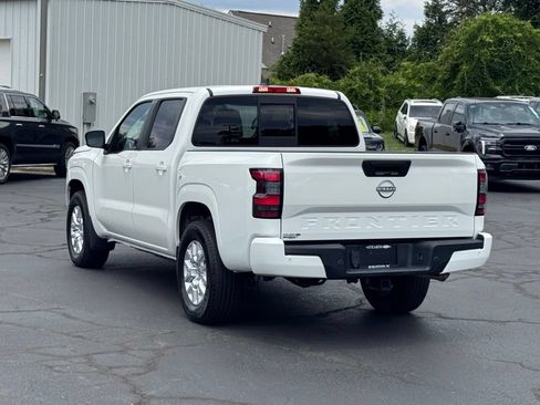Used 2022 Nissan Frontier SV AWD/4WD image 15