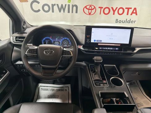 Used 2025 Toyota Sienna XLE Woodland Edition AWD/4WD image 24