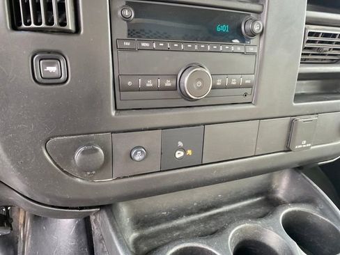 Used 2017 GMC Savana 2500 image 10