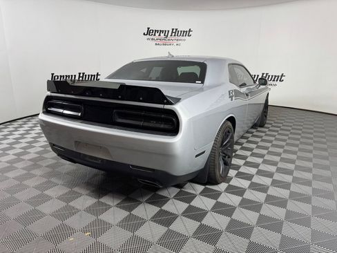 Used 2023 Dodge Challenger R/T w/ Plus Package image 10