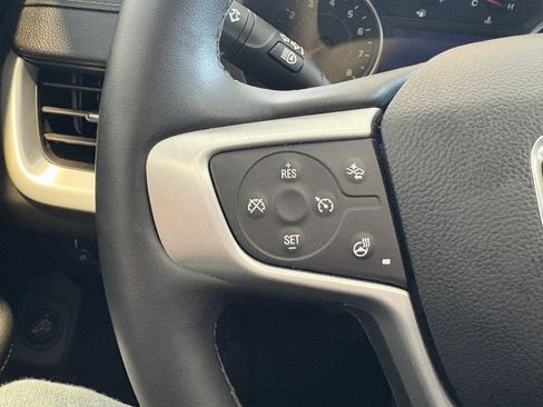 Used 2024 GMC Terrain SLT w/ Infotainment Package II image 12