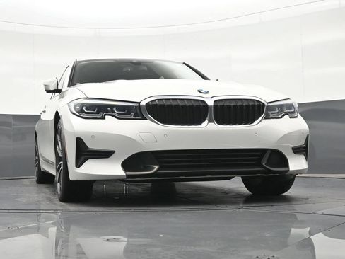 Used 2021 BMW 330i Sedan w/ Convenience Package RWD image 30