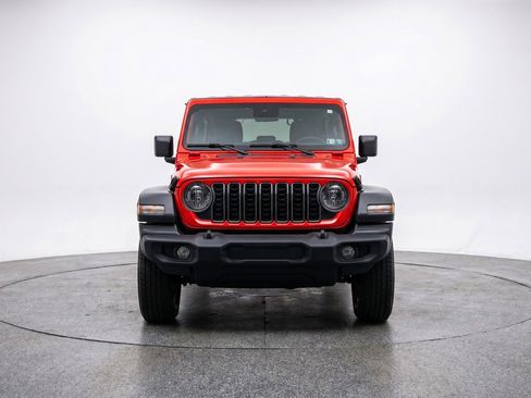 Used 2025 Jeep Wrangler Unlimited Sport AWD/4WD image 2