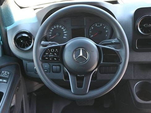 Used 2019 Mercedes-Benz Sprinter 144 image 22
