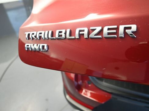 Used 2025 Chevrolet TrailBlazer LT AWD/4WD image 20