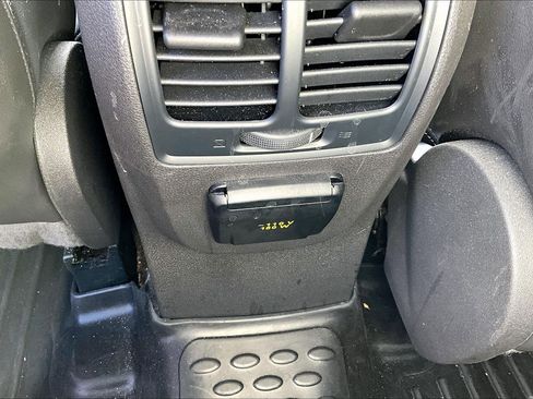 Used 2017 Ford Escape Titanium image 39