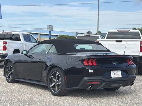 Used 2025 Ford Mustang Premium RWD image 22