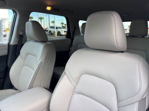 New 2026 Nissan Pathfinder SL image 11