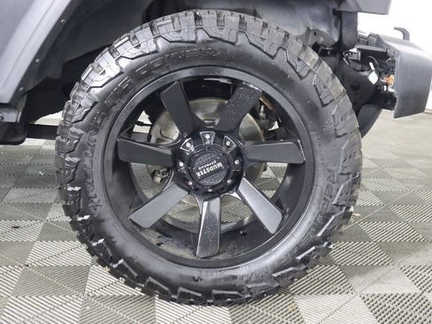 Used 2020 Jeep Gladiator Sport w/ Quick Order Package 24S image 18