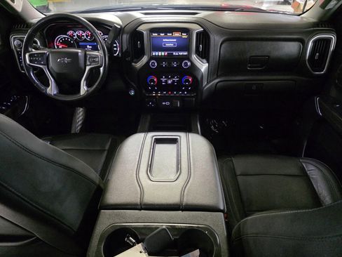 Used 2020 Chevrolet Silverado 1500 LT Trail Boss w/ Midnight Edition image 21