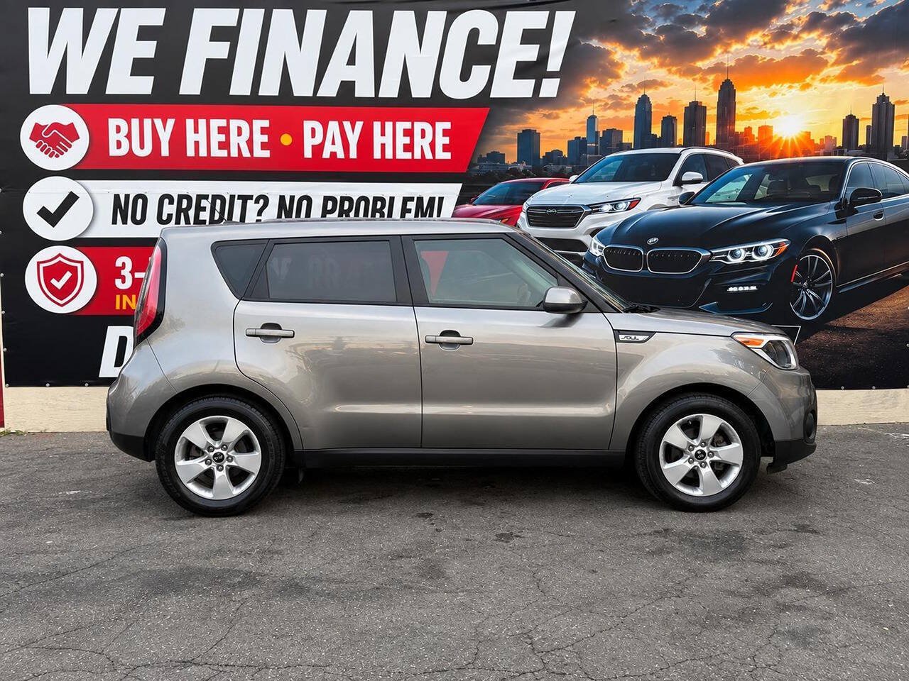 Used 2017 Kia Soul FWD image 3