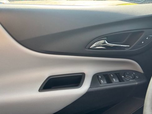 Used 2024 Chevrolet Equinox LT FWD image 26