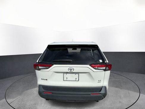 Used 2024 Toyota RAV4 LE AWD/4WD image 6