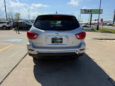 Used 2020 Nissan Pathfinder SL AWD/4WD image 11