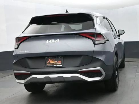 Used 2025 Kia Sportage LX FWD image 8